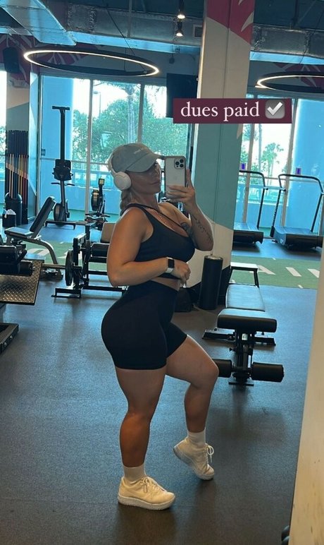 Marine Sainte star hot picture