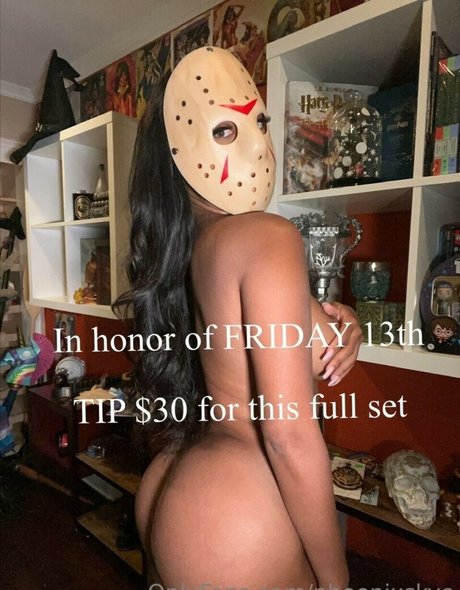 Phoenix Skye porn actress photos