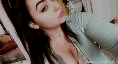 alisonlyn naked star pics