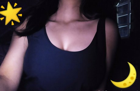 Yuwummie pornographic actress images