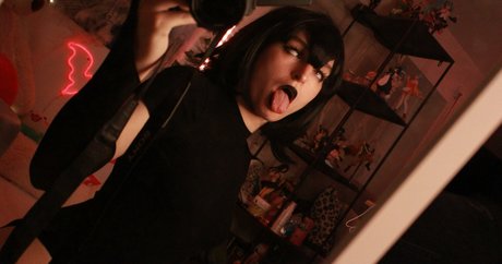 Meido Moon top star image