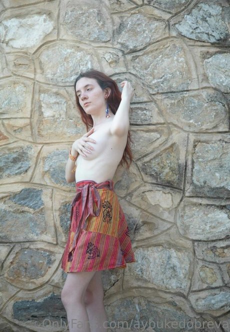 Aybuke Dobreva model nudes images