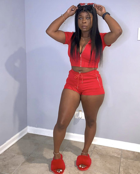 thick trixxx model pornographic archive