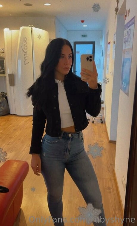 rubyshyne star naked galleries