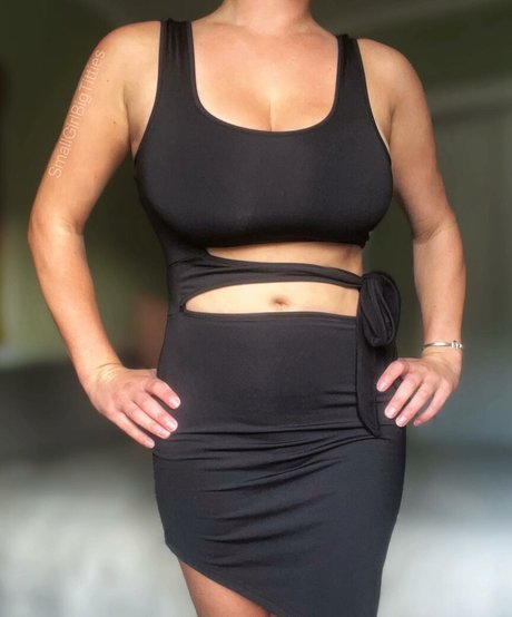 SmallGirlBigTitties pornstar best pic