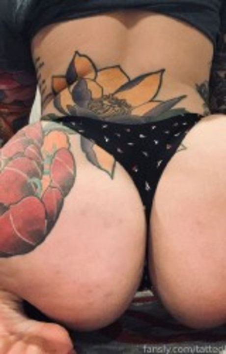 tattedkate pretty model pics