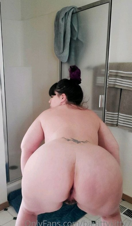 Bigtittykitty7 hot model picture