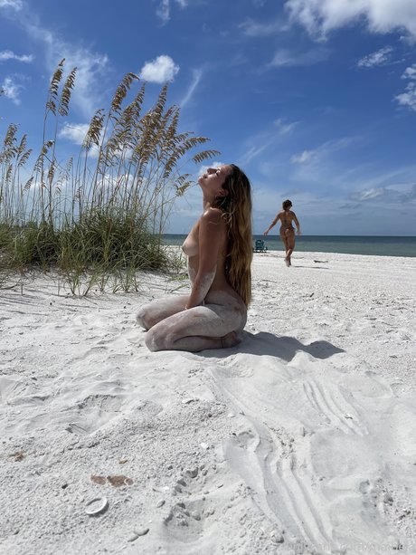 Maibela star sexy img