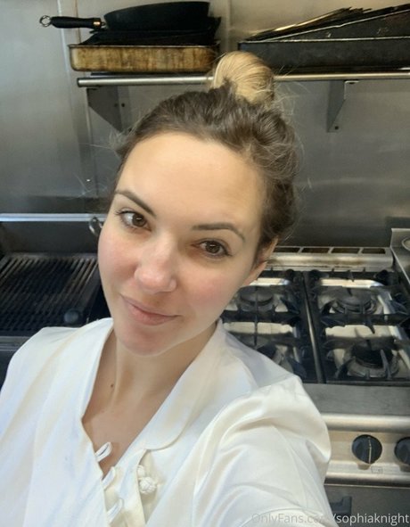 Sophia Knight star exclusive images