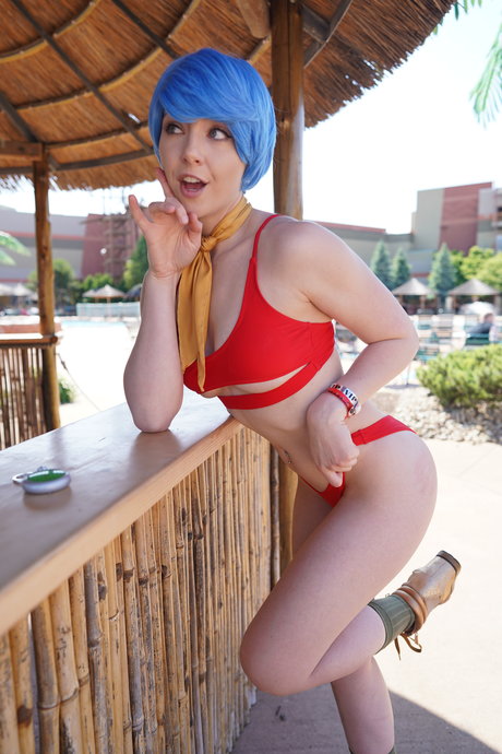 Feisty Vee pornstar top picture