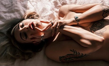 Miss angeliquew nude actress photos