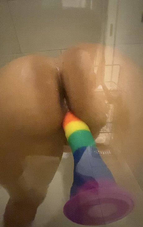 MsRaven model naked photo