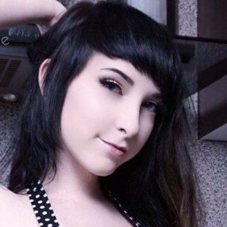 brown onlyfans beautiful pic