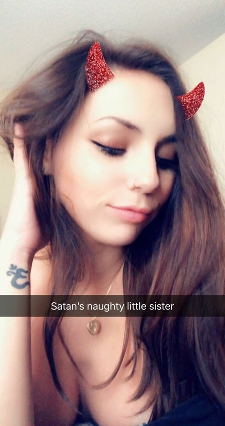 SmttenKitten star best photos