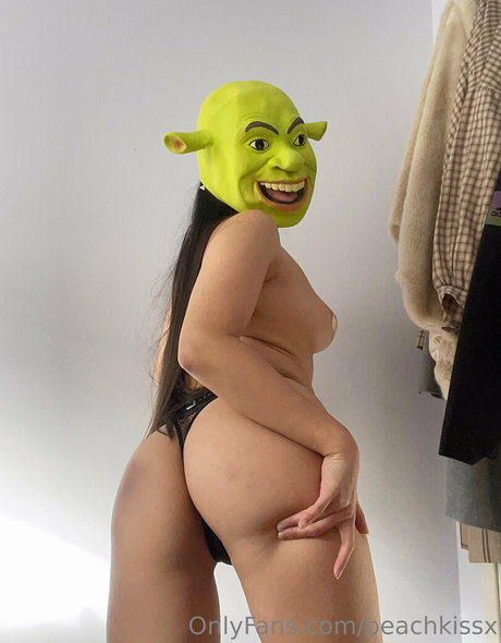 Peachkissx exclusive model picture