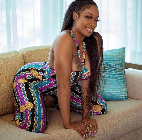 Vvs Diamond nice pornstar image