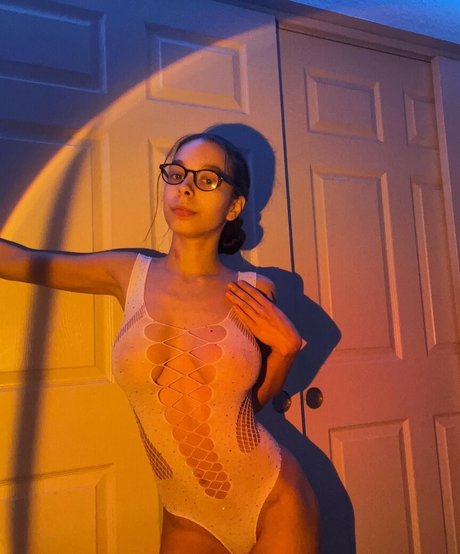 locobellaaa adult actress image