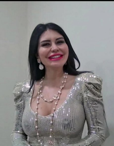 Ebru Polat nude star pictures