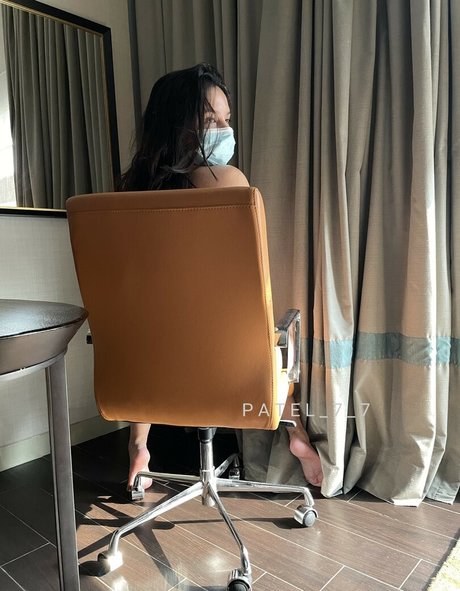 Zeeba Kalan star nude photos