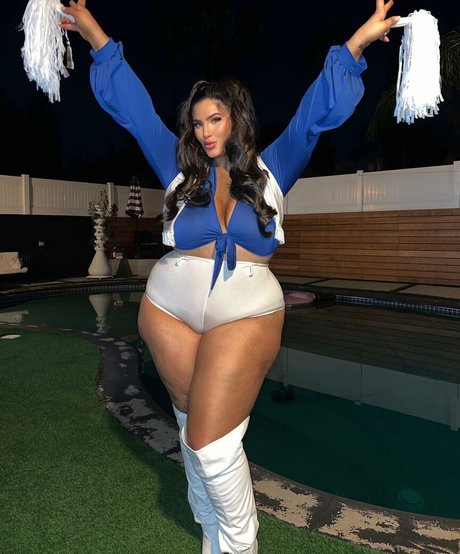 curvy muscle onlyfans exclusive img