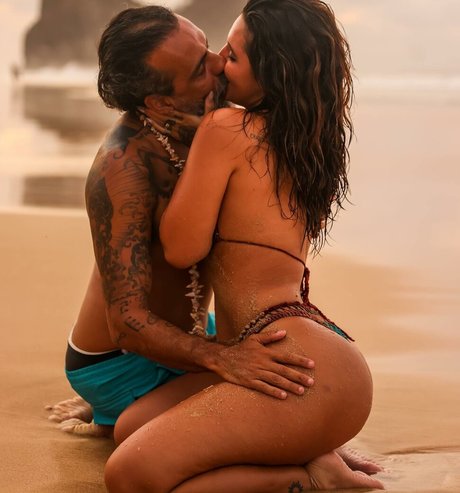 cantantesirena sexy actress pic