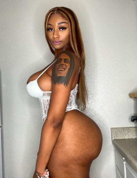 nigerianamazon adult model pictures