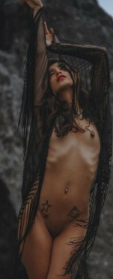 Thc siren nudes model image