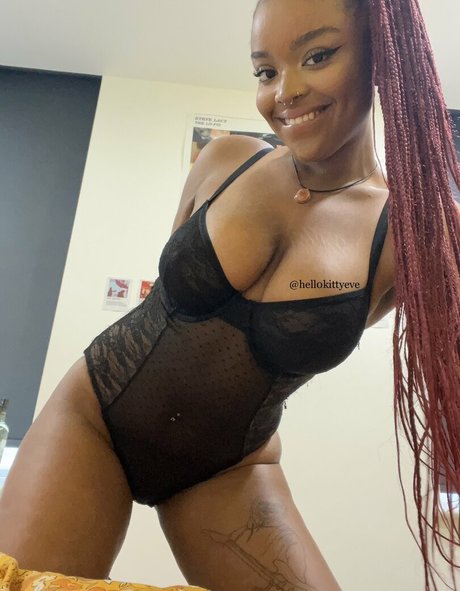 Hell0kittyevie pornstar nudes picture