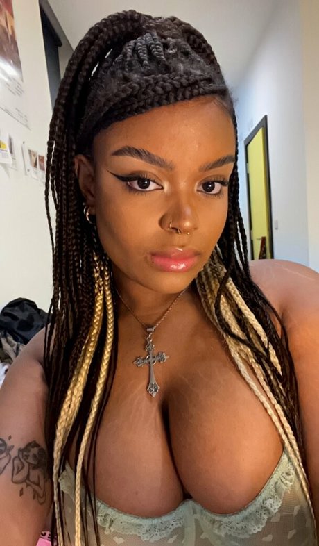 Hell0kittyevie star exclusive galleries