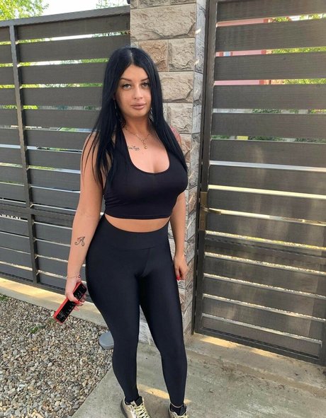 andreeadeaconu model naked image