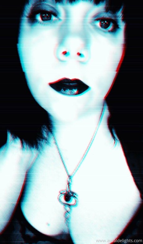 virtualaurality naked model pic