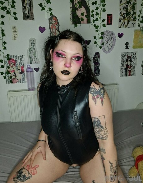 bodybuilder nude onlyfans naked picture