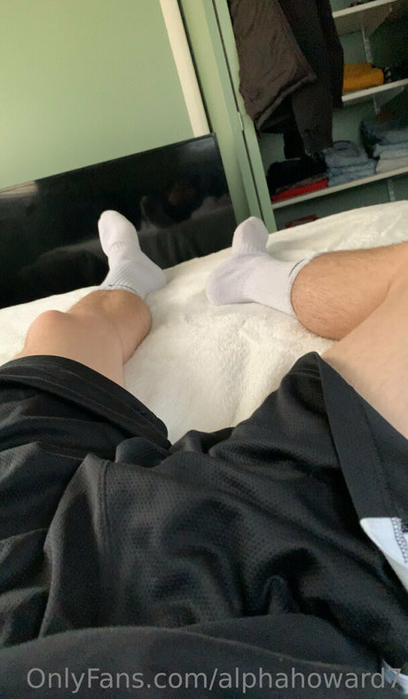 alphahoward7 star nude pictures