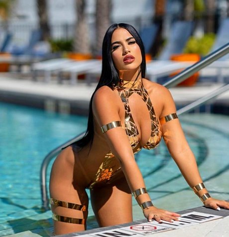 Melany Fernandez nudes star archive