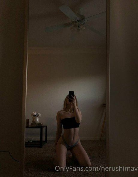 Nerushimav pornstar hot pic