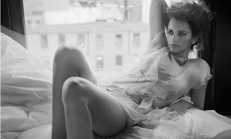 Penelope Cruz model sexy picture