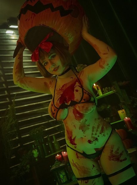 blonde babe onlyfans pretty images