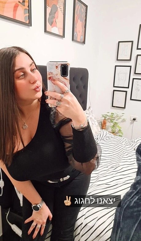 Sapir Sol pretty pornstar picture