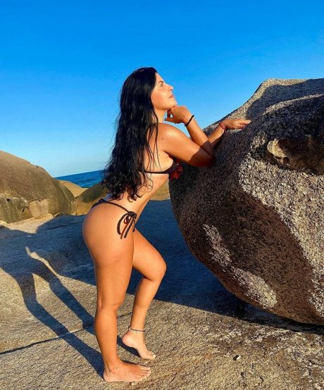 Cris Gelmi nude actress pictures