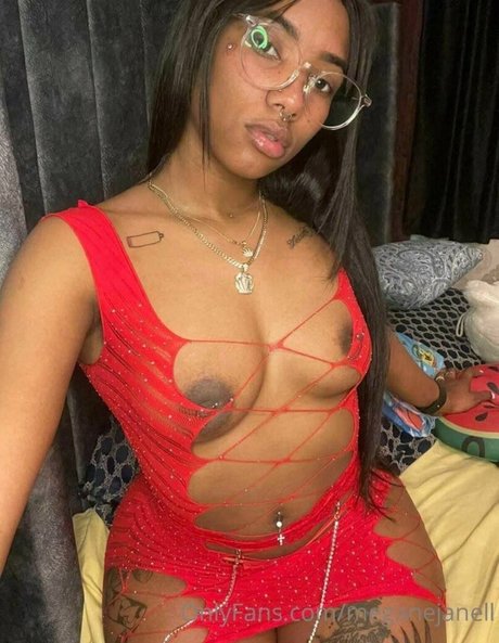 leonorbr29 pretty actress picture