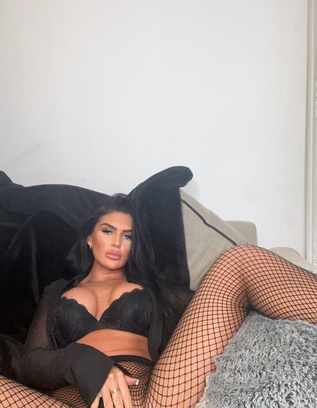 chalieparkes model photo