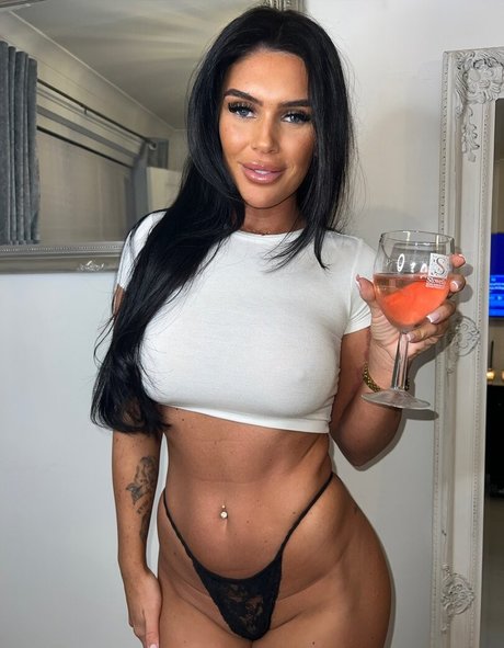 chalieparkes nude model pic