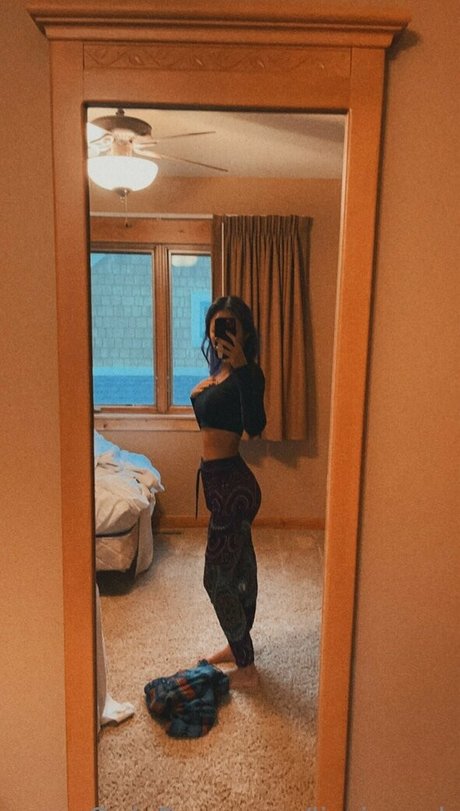 lizziepark naked model galleries