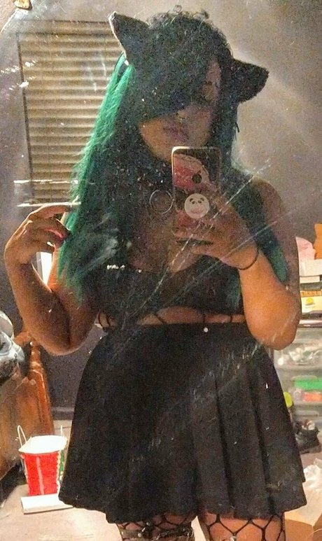 raeraejiggles star porn gallery