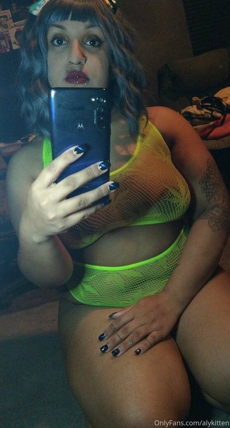 raeraejiggles actress images