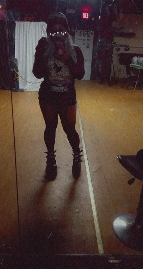 raeraejiggles pornstar exclusive photos