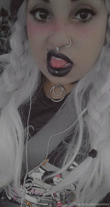 raeraejiggles pornstar nice photos