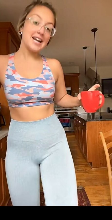 Maddie Goetz xxx actress img