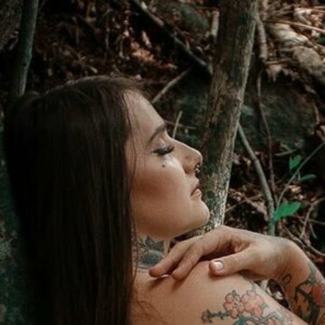 Aninha Buss art star gallery