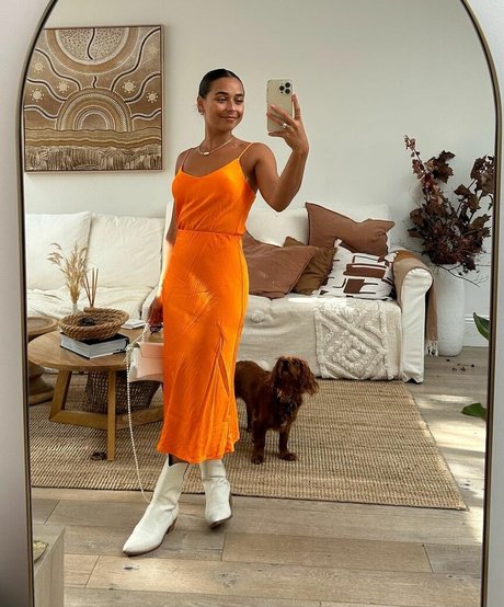 Brooke Blurton star adult img